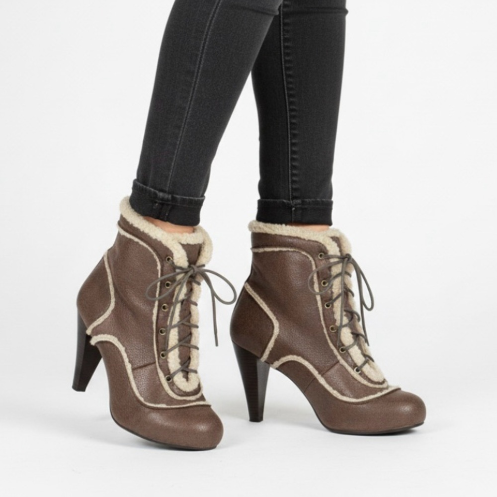 Eryn Brinie Booties 6.5 Sherpa Brown Lace Up Faux Suede Heeled